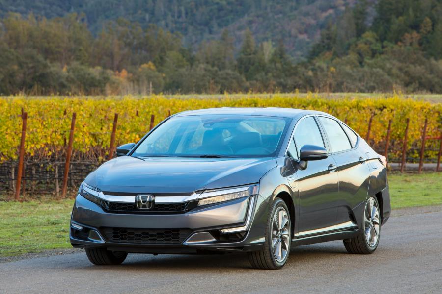  Honda Clarity Plug-In Hybrid 2017 года  (NA) (фото 35 из 84)